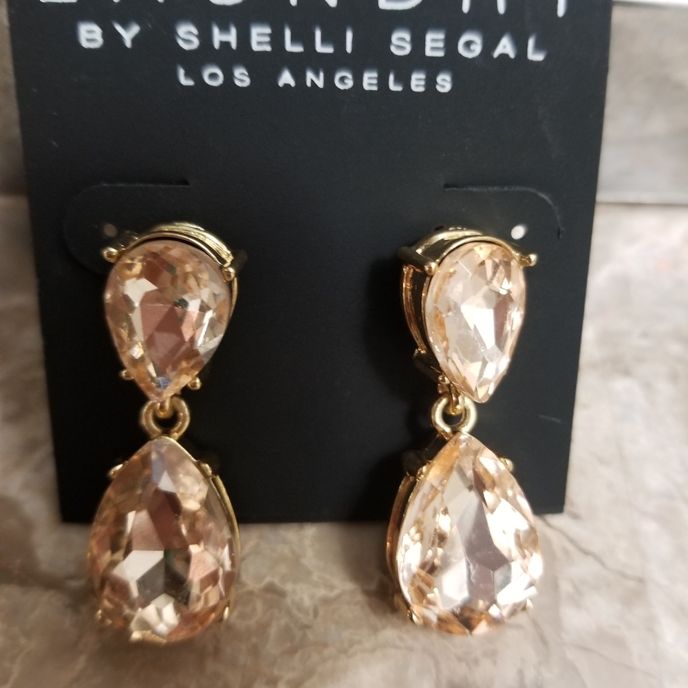 🆕️⬇️Laundry by Shelli Segal Rose Gold-Tone Crystal Teardrop Earrings - Picture 2 of 6